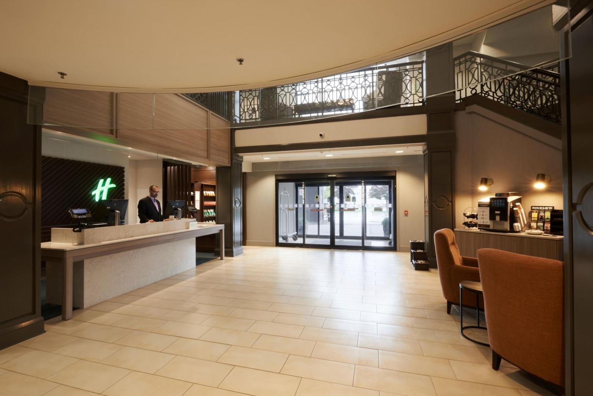 Holiday Inn & Suites Ottawa Kanata By Ihg Exterior photo